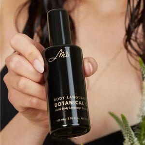 Monika Blunder Body Language Botanical Oil